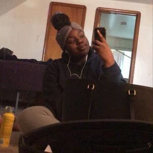 Meet your Posher, Crystal